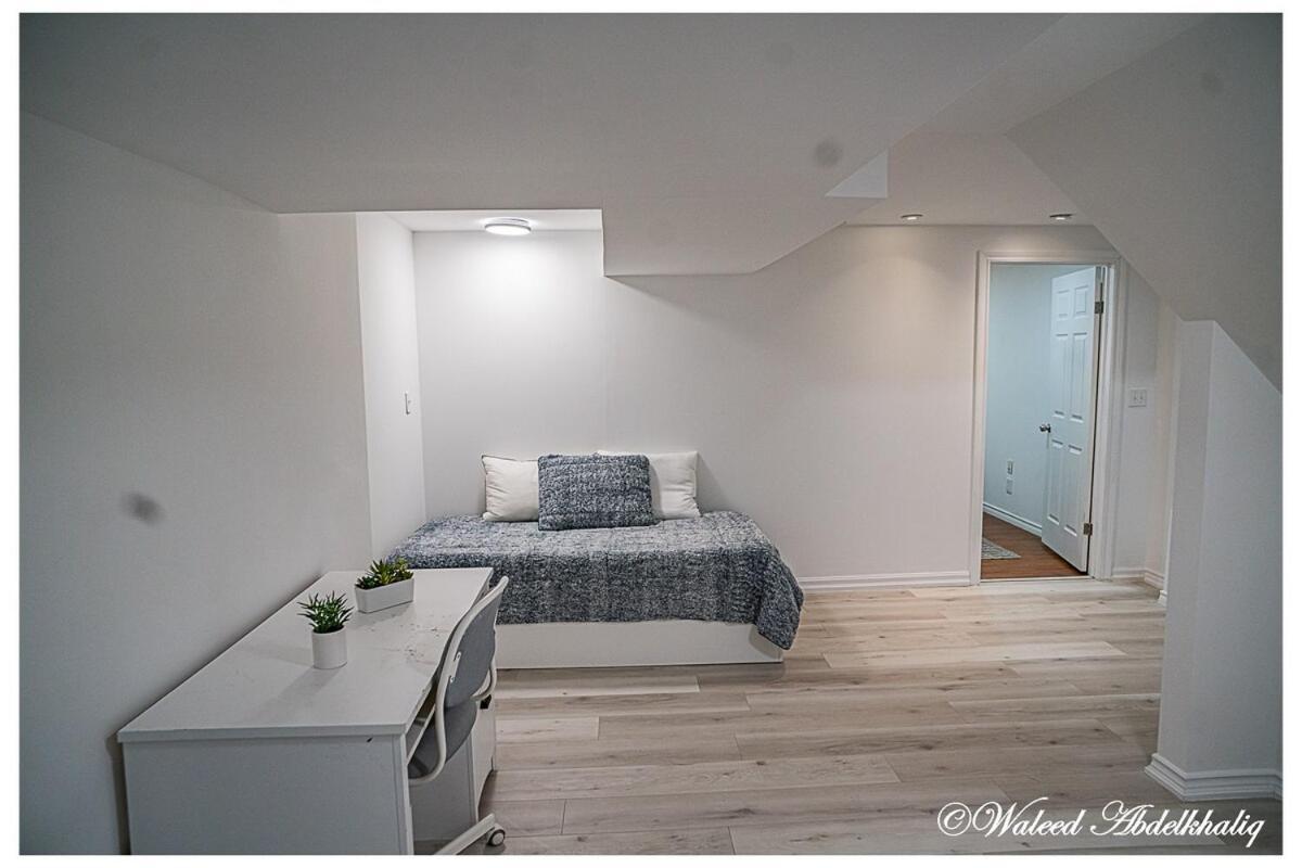 Sunroom House - 4 Bedrooms Mississauga Zewnętrze zdjęcie